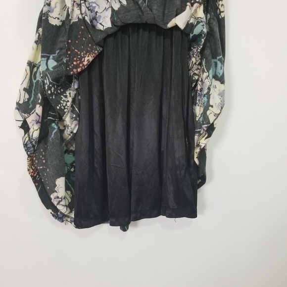 𝅺CHARLOTTE Russe small floral strapless dress - Picture 6 of 6